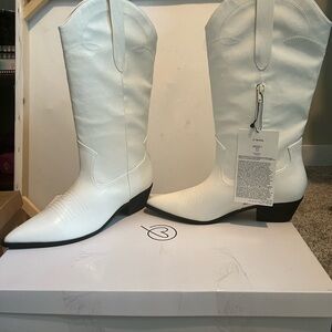 Women's White Cowboy Boots